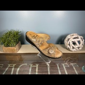 Finn Comfort Catalina Size 39 (8.5) Mushroom